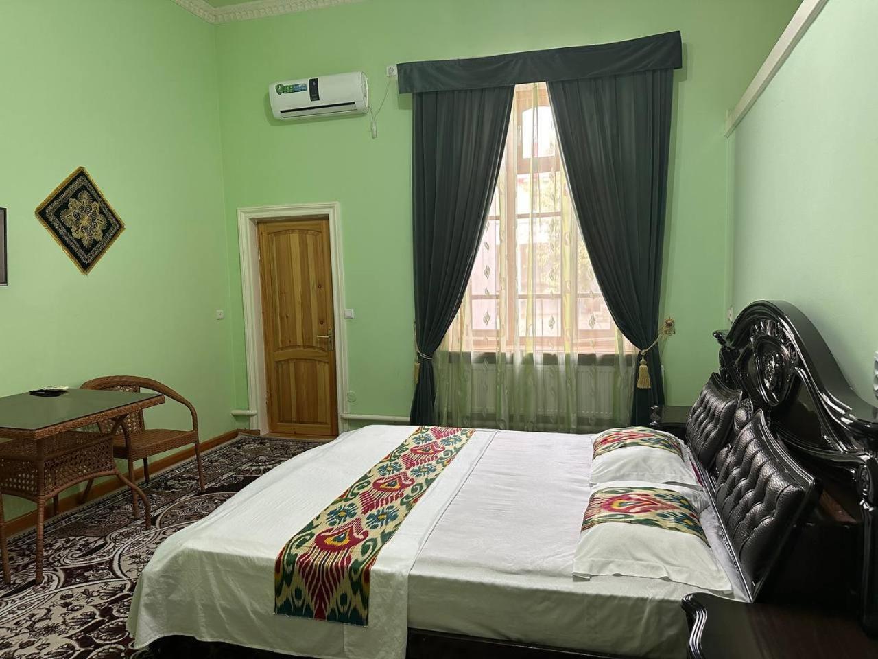 Shukrona Guest House Бухара Екстер'єр фото